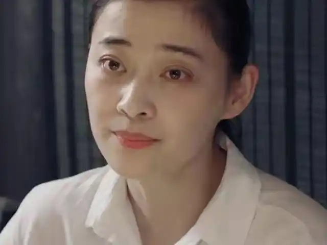 46岁梅婷怎么变这样了?黑眼圈真的是显老顶配吗?