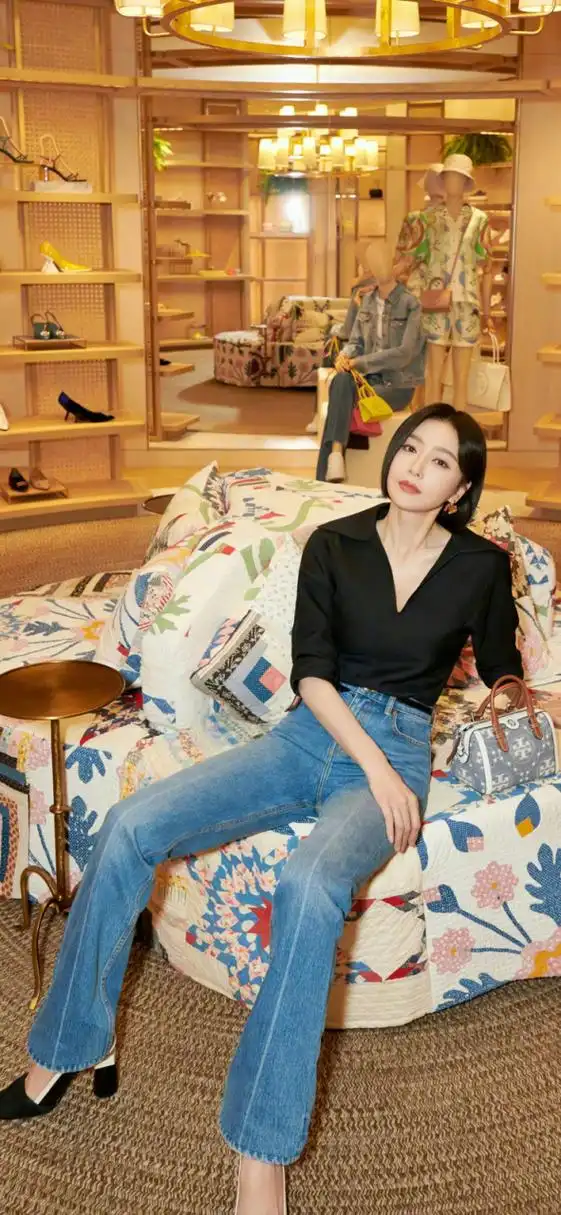 秦岚牛仔裤显身材005