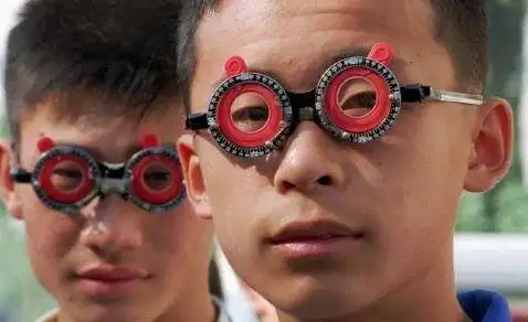 从小近视和不近视的孩子长大后颜值有啥区别过来人差距