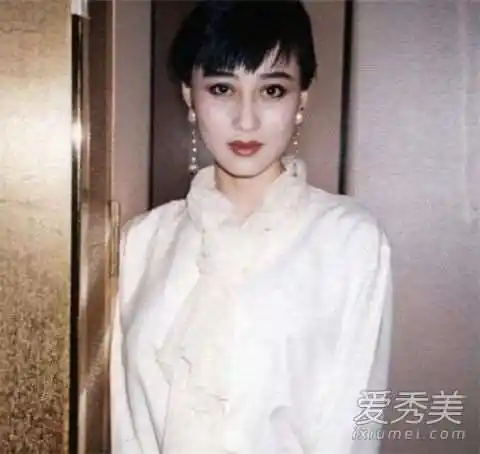 赌王二太害黎婉华天涯赌王原配黎婉华为什么这么惨赌王