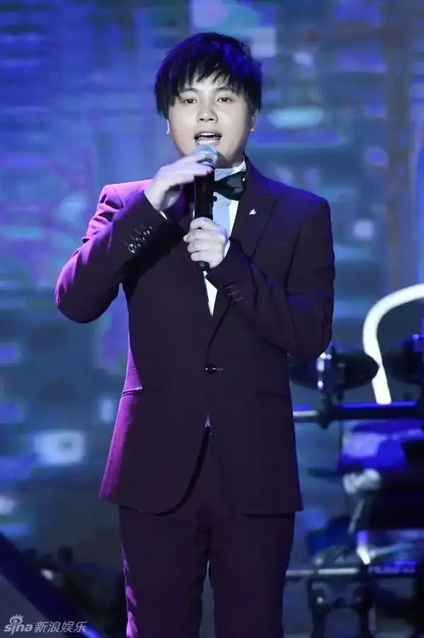 郑源内地著名歌手# - 抖音