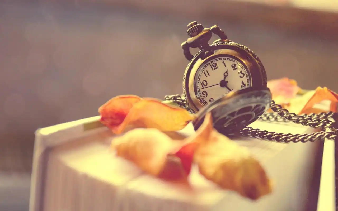 令人怀念的复古怀表唯美意境图片分享