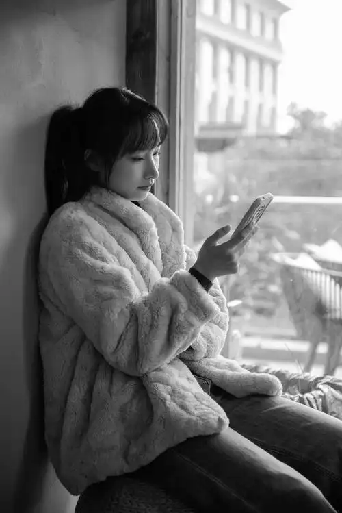 zol论坛>摄影论坛>摄影作品论坛>人像摄影论坛>室内人像(黑白)>