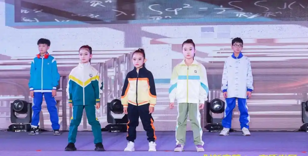 以高质量发展打造校服产业金名片