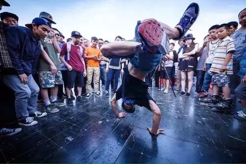 昌吉pt街舞工作室暑假班热辣开课!