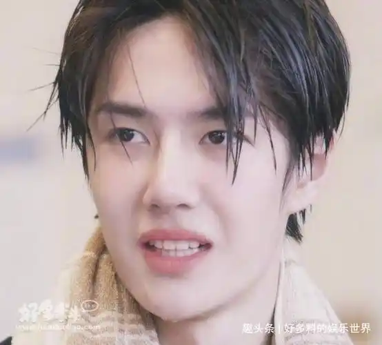 原创王一博素颜无滤镜照片曝光素颜状态下的他还帅吗