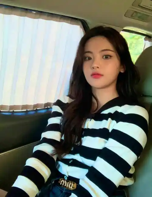 杨超越的脸 长得就好绝 !_超越