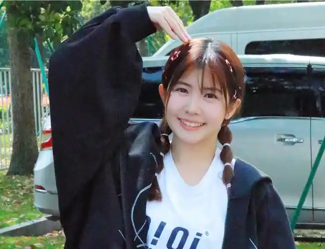 赖美云超话 20240401 上班 周一就要看一看小七哦 @赖美云  【07二