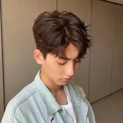 凌乱感的三七分,只要纹理烫的好 妹妹少不了#沈阳美发店  #沈阳发型