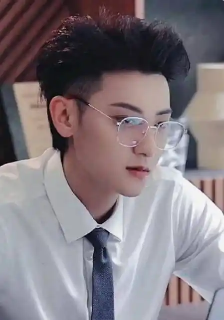 原创黄子韬7秒说68个字抵触相亲网友这嘴肯定是租的着急还