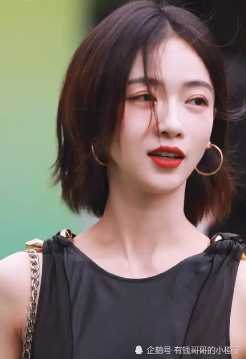 吴谨言终于开窍了,剪短发后像"换了个头",网友直呼认不出!_腾讯新闻