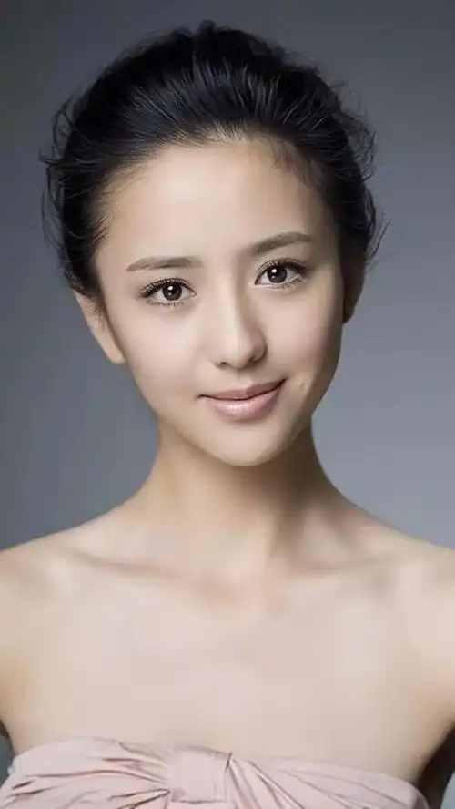 性感美艳魅力十足的佟丽娅