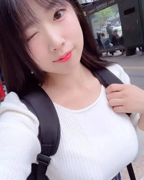 女朋友的照片你们觉得好看吗