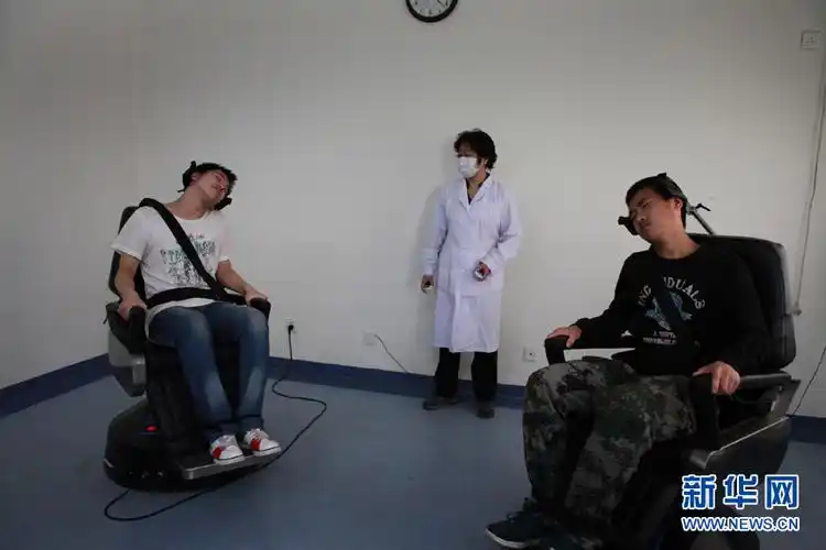 中国空军北京站招飞工作展开 全裸体检严把关