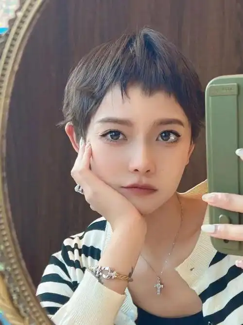 发型,让你瞬间美艳动人,赶快选一款吧|短发|脸型|刘海|圆脸_网易订阅