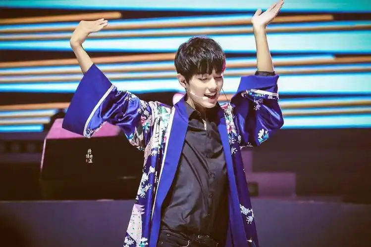 肖战- 堆糖,美图壁纸兴趣社区