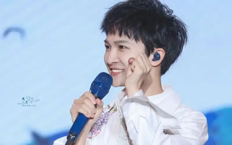 【周深】歌以咏志音乐会 4k超清饭拍 全程丨《与卿》(首唱)《触不可及