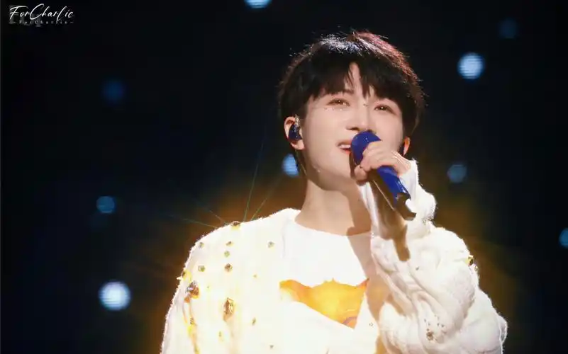 周深8.19深深感谢你演唱会纯享版山顶视角