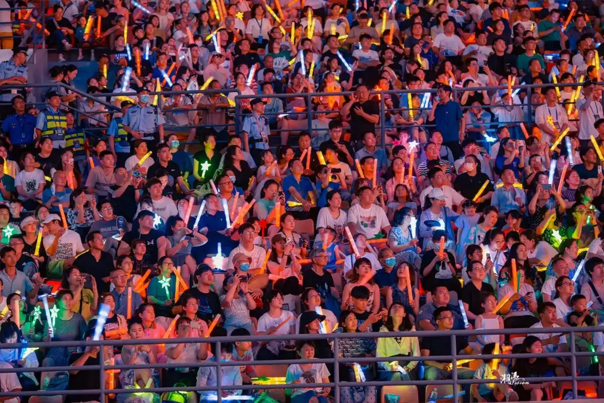 安阳文体中心演唱会,都谁来了?现场人多吗