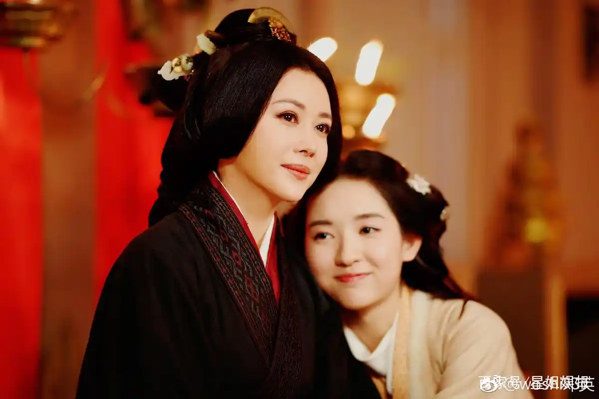 邓英:《西游记续集》的樵妻,出道20多年没火,嫣语赋演秋嫣嫡母