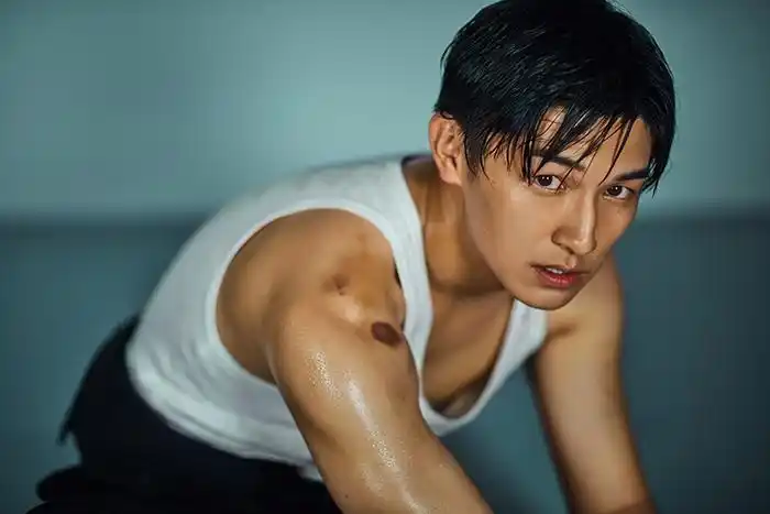 解锁硬汉封印杨旭文最新写真演绎行走的荷尔蒙