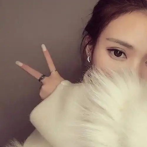 蒙面美人招牌剪刀手头像