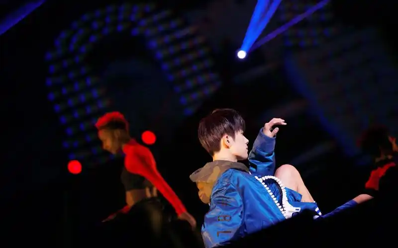 易烊千玺 - wild舞蹈(字幕版)