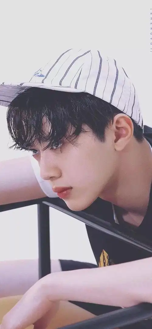 一组赖冠霖的壁纸送给喜欢的小可爱们