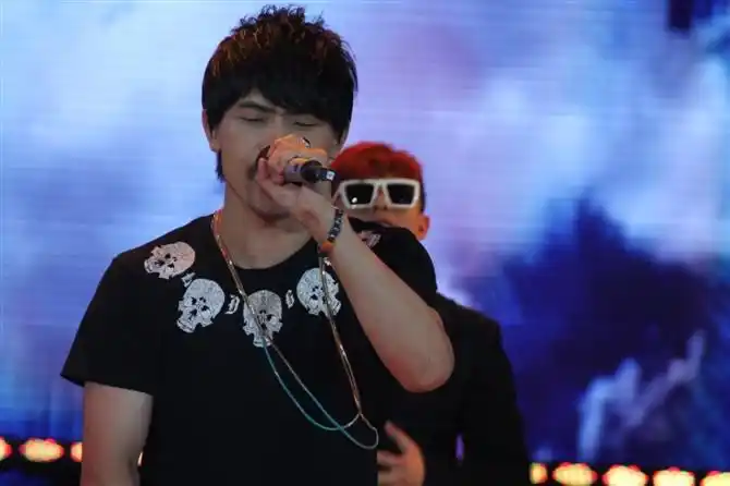 周杰伦模仿秀李强