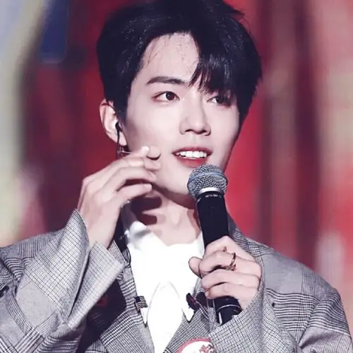 我觉得你的歌迷都很可爱肖战:"对,她们都是小朋友 小女生她们都很