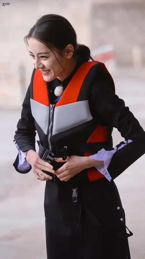 迪丽热巴奔跑吧壁纸图源wb见水印