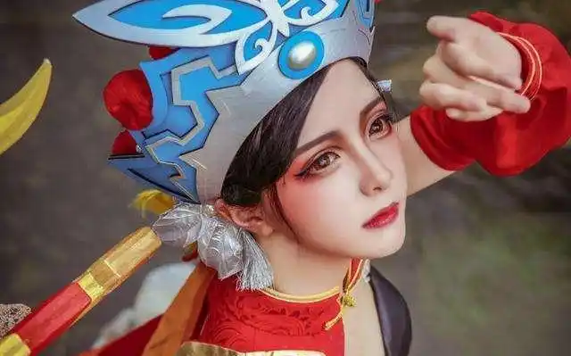 满满的羡慕嫉妒恨,女神戚薇cos虞姬,竟是因为老公喜欢王者荣耀