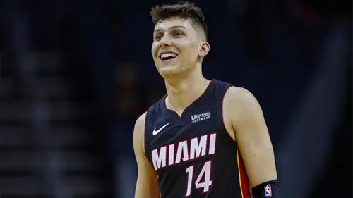 热火队在第四节击败犹他爵士,以107-104获胜,并取得球队三连胜