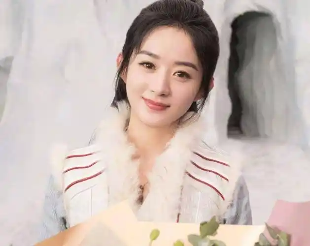 王一博和赵丽颖主演的《有翡》终于是杀青了,现在的大部分电视剧拍摄