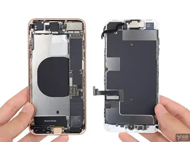 来看看逻辑板上的芯片单元:     ●  红色:苹果  339s00439 a11