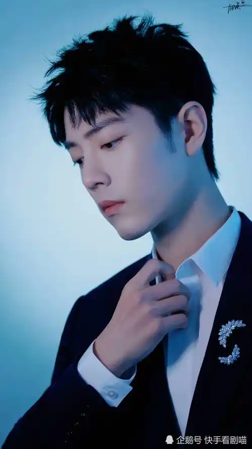 《余生请多指教》窗花海报曝光,肖战杨紫王炸组合太靓眼.