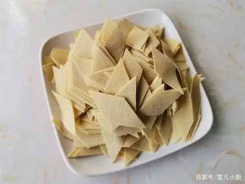 东北尖椒干豆腐的家常做法,比平时做菜多加这一步,嫩滑入味