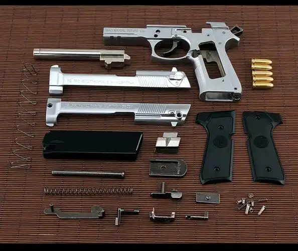 05合金枪合金模型可拆卸拼装抛壳枪模金属合金枪男孩玩具不可发射