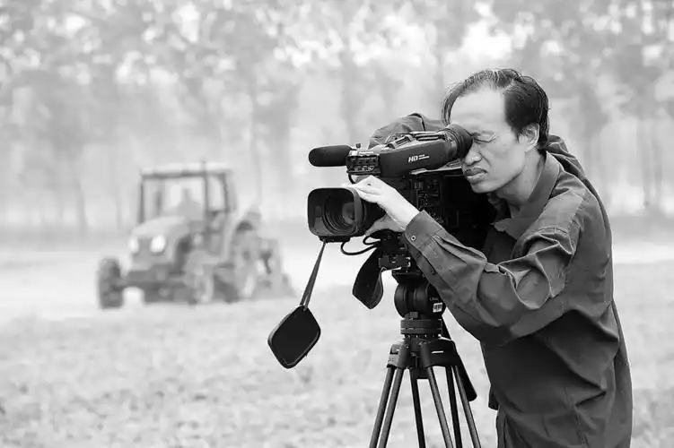 高思杰在一线采访.(资料图片)特约摄影王彪