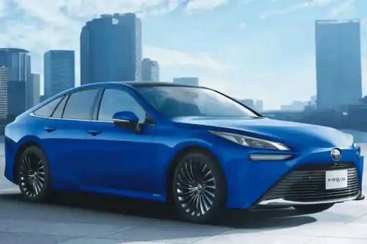 约合人民币61万起售,丰田豪华新能源轿车亮相!