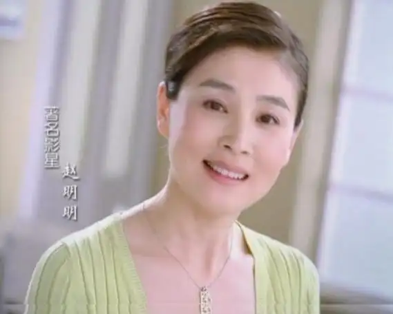 二零一三年赵明明参演	英达	执导电视剧《	我爱我家	》续集《我们一