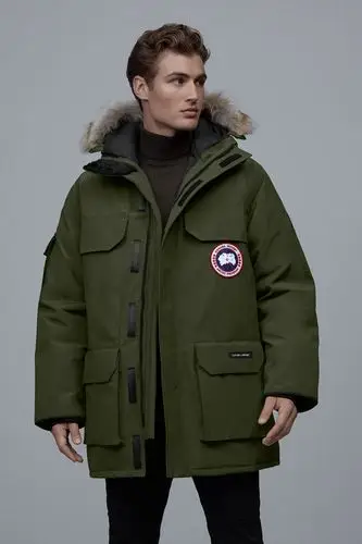 鉴赏canada goose 加拿大鹅羽绒服2020年度新款远征款派克大衣