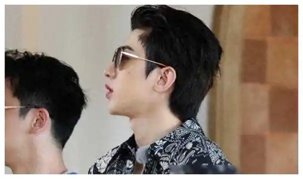 奔跑吧三亚现身杨颖宋雨琦亮相飞行嘉宾曝光