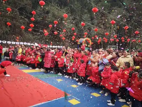 小荷花幼儿园"趣味游园,共迎新春"游园会剪影