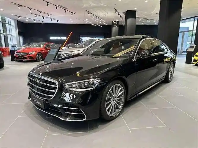 奔驰 s500l 4matic 库存车 曜岩黑/赭石棕 车辆于2021年07月生
