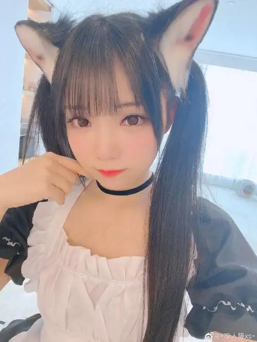 b站顶流咬人猫凭高颜值把儿童节过成女神节还说她是老阿姨