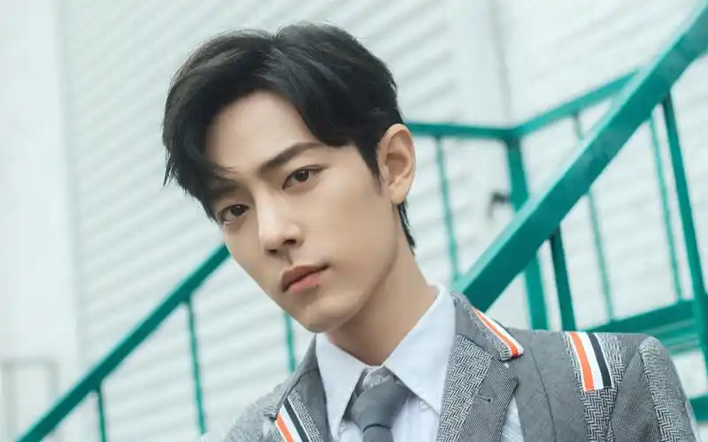 肖战温润帅气写真图片桌面壁纸高清大图预览1920x1200_大陆明星下载