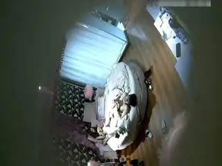 高颜值美女酒店被性欲旺盛的男友用手疯狂扣插嫩穴后猛烈爆操,美女搞