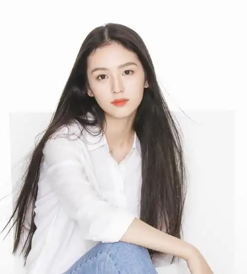 左卓翻唱梅艳芳经典《女人花》网友:沧桑感十足