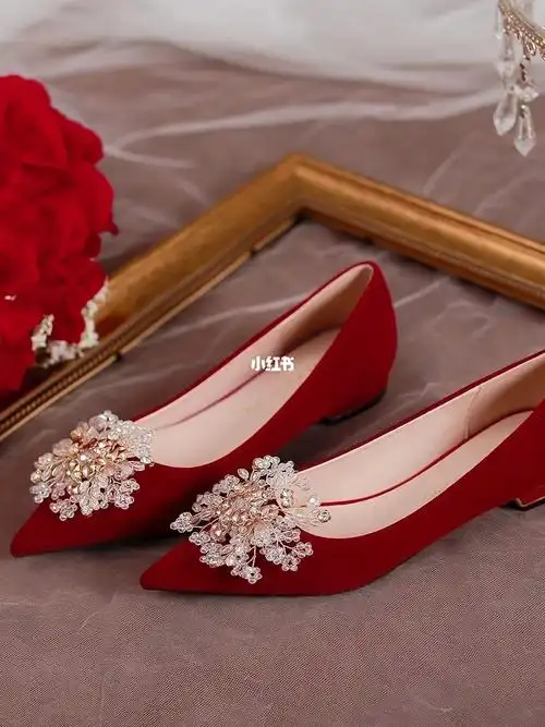 婚鞋新娘鞋女粗跟红色秀禾主婚纱两穿平底鞋